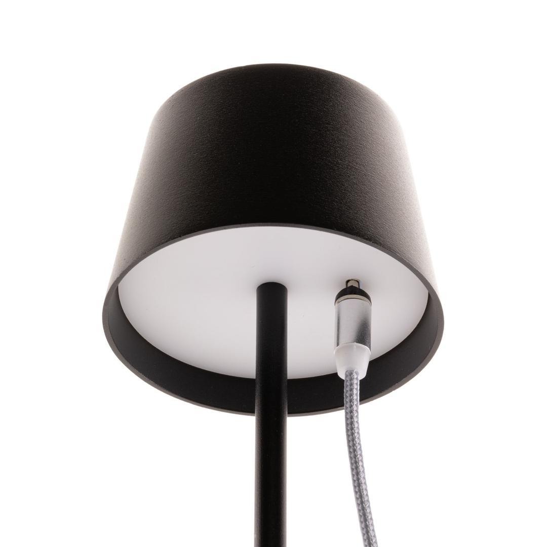 Mini lampe de table LED sans fil, abat-jour rond MONTE-CARLO SECURIT - Câble de charge magnétique branché sous l'abat-jour de la lampe Securit MONTE-CARLO noire