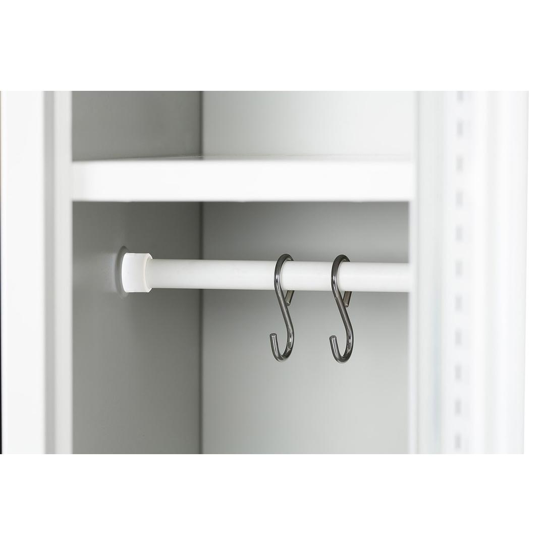 Vestiaire 1 porte en acier, 242 litres PL1130, serrure électronique PHOENIX - Vestiaire Phoenix PL1130 serrure électronique gris clair, en situation dans un vestiaire