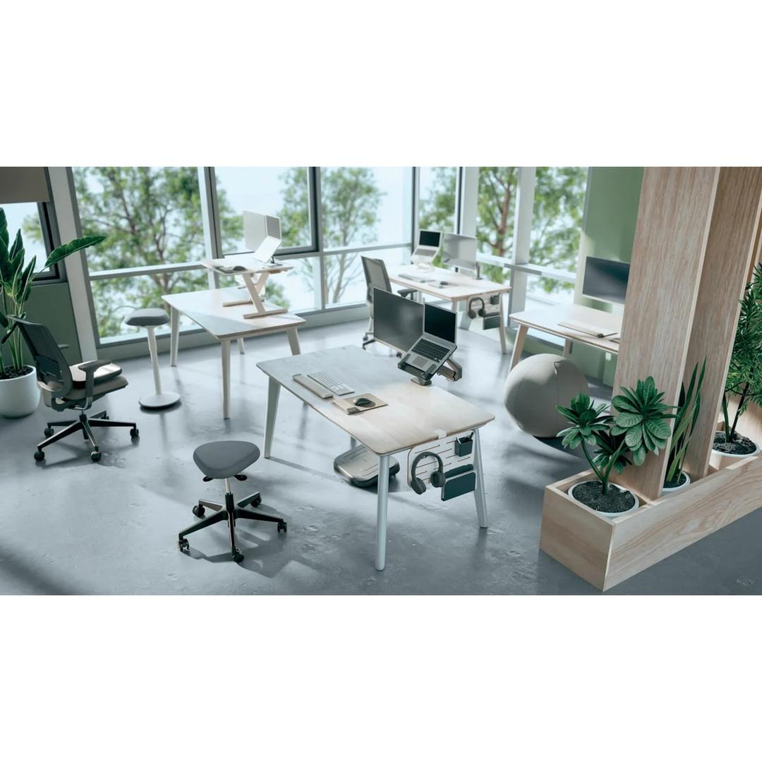 Tabouret à roulettes Ergo assise oscillante gris clair LEITZ - Tabouret à roulettes LEITZ Ergo assise oscillante gris clair, en situation