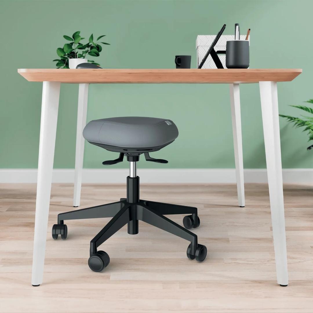 Tabouret à roulettes Ergo assise oscillante gris clair LEITZ - Tabouret à roulettes LEITZ Ergo assise oscillante gris clair, en situation