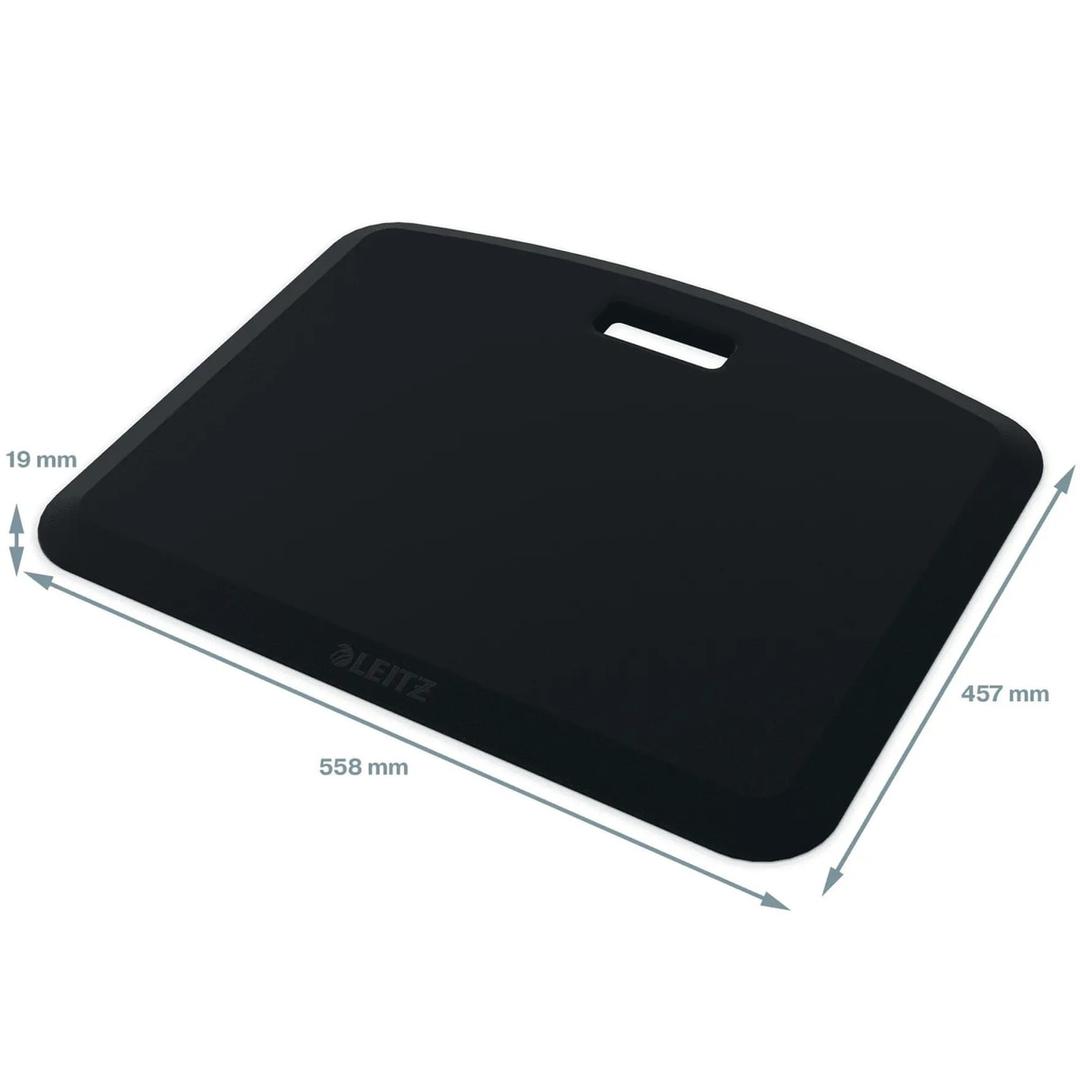 Tapis anti-fatigue compact avec poignée Ergo Cosy LEITZ - Dimensions du tapis anti-fatigue Leitz Ergo Cosy, 457 x 558 mm