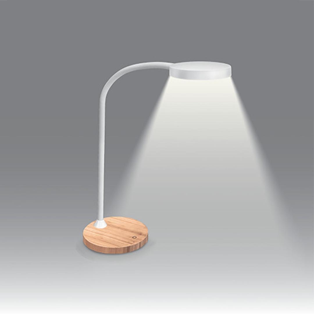 Lampe de bureau LED, col flexible, socle en bois Flex Silva CEP - Lampe CEP Flex Silva allumée