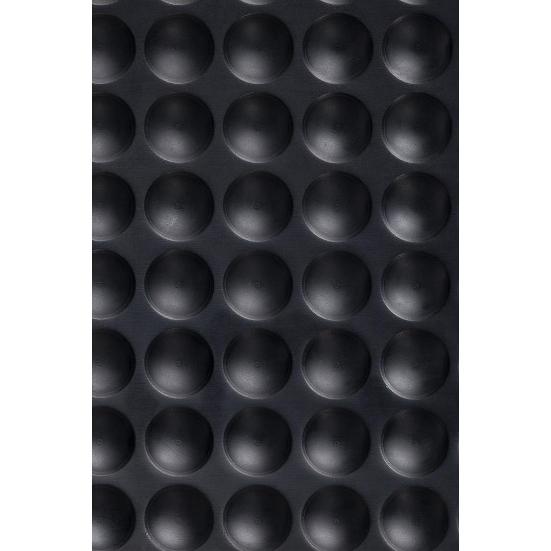 Antistatique ESD, 65 x 95 cm, noir Tapis anti-fatigue Yoga Ergo Stat MILTEX - Gros plan des picots du tapis miltex Yoga Ergo Stat