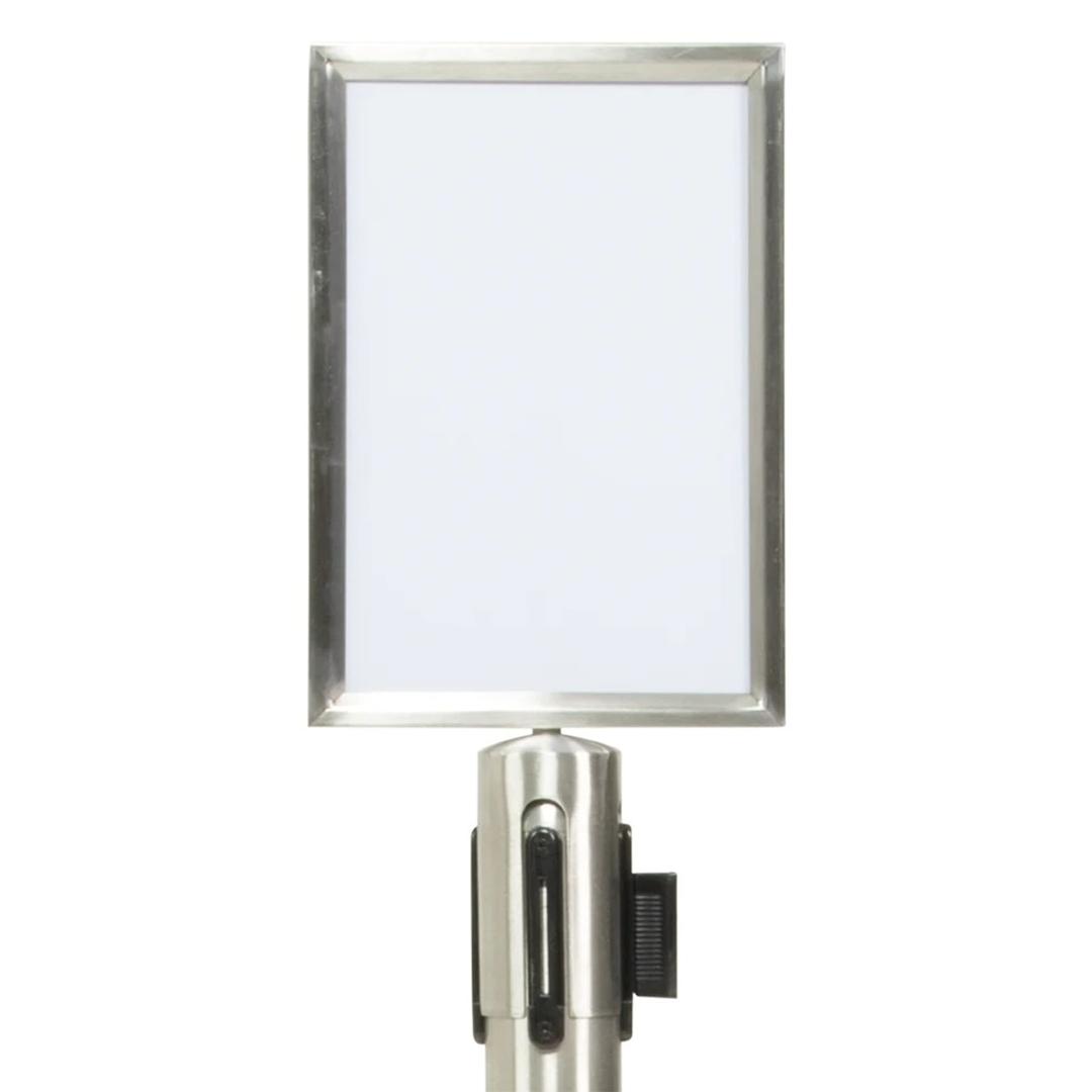 A4 portrait, inox brossé Cadre d'information pour poteau RETRACTABLE EUROPEL - Cadre d'information A4 EUROPEL inox brossé en tête de poteau RETRACTABLE (poteau non fourni)