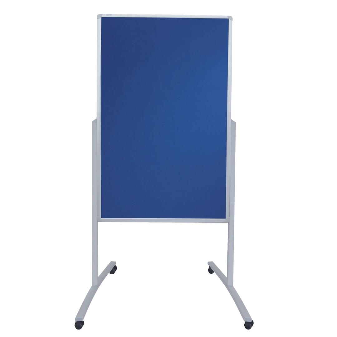 Tableau blanc magnétique, feutre bleu au dos Chevalet de conférence combiné PRO FRANKEN - Chevalet FRANKEN KombiFlipchart PRO bleu vu de trois quarts