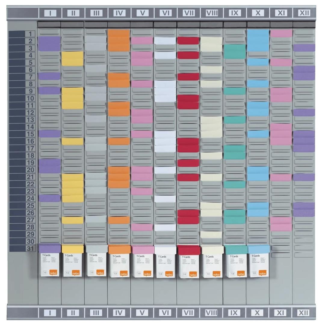 12 colonnes de 32 fentes, 64,5 x 66 cm Planning annuel à fiches T Professionnel NOBO - Planning annuel à fiches T Nobo Professionnel avec ses étuis de fiches de couleur