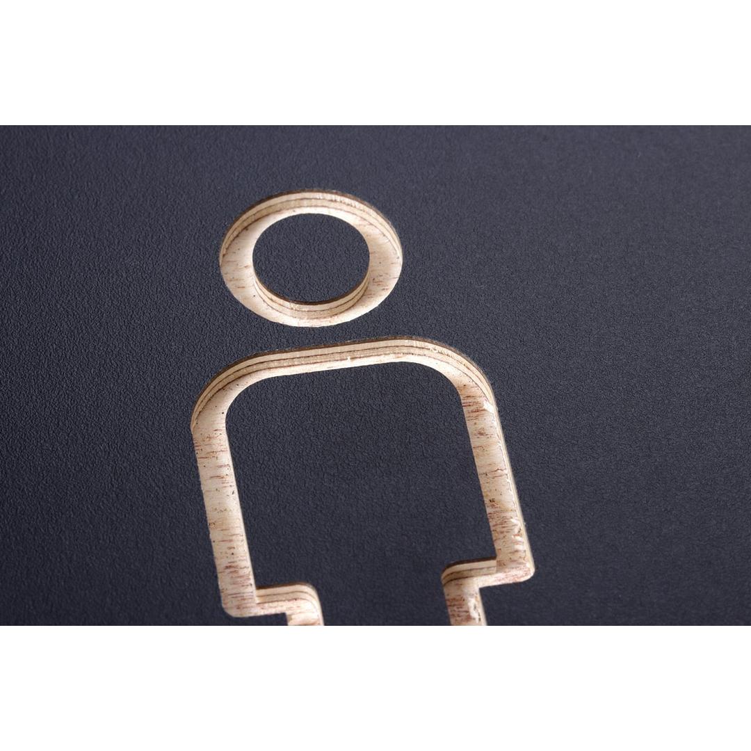 Contreplaqué noir, 105 x 150 mm Plaque WC hommes 421033 EUROPEL - Fraisage de la plaque EUROPEL, bois clair sous la surface noire