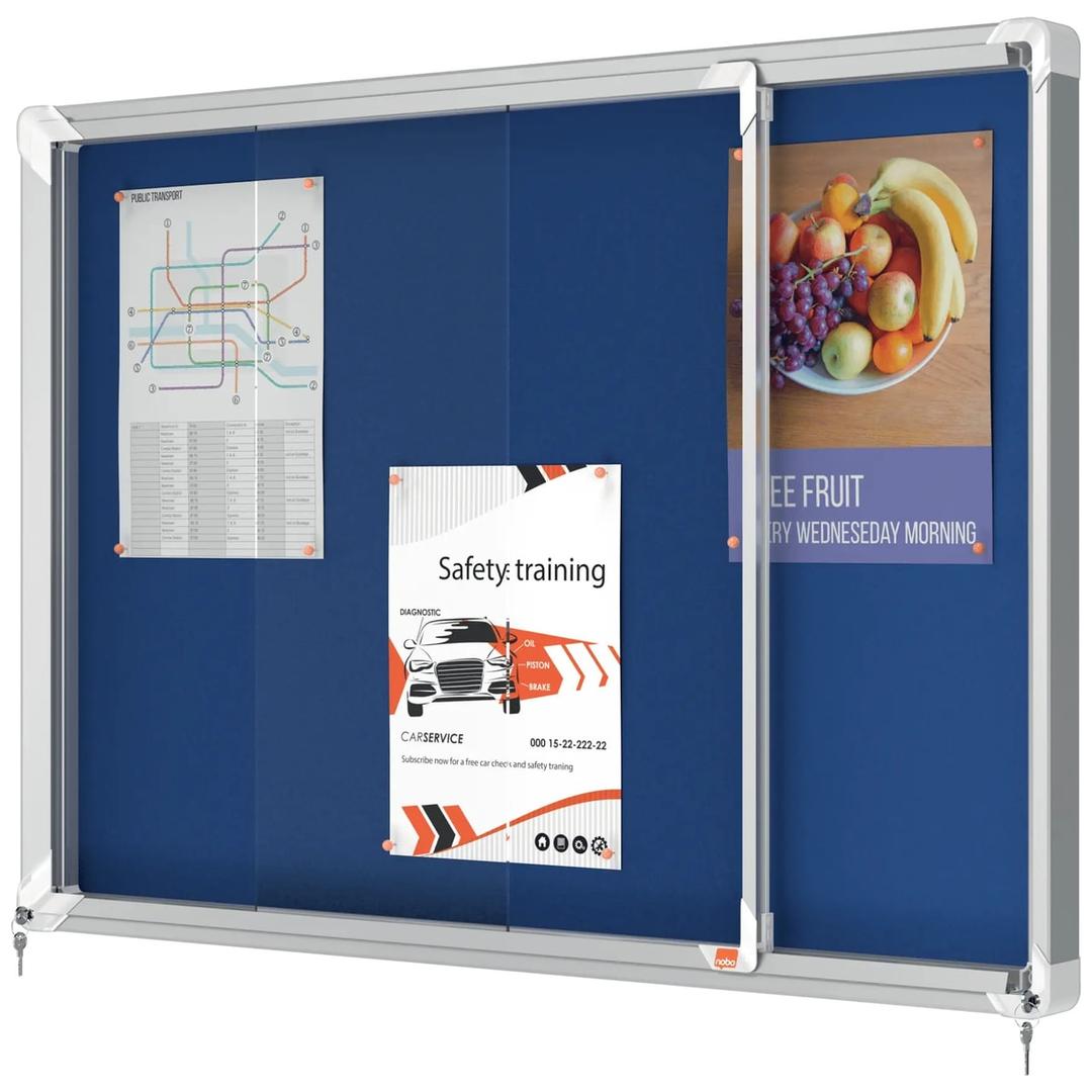 Intérieure, portes coulissantes, fond en feutre bleu, 8 x A4 Vitrine d'affichage Premium Plus NOBO - Vitrine d'affichage nobo Premium Plus à portes coulissantes, feutre bleu 8 x A4, en situation