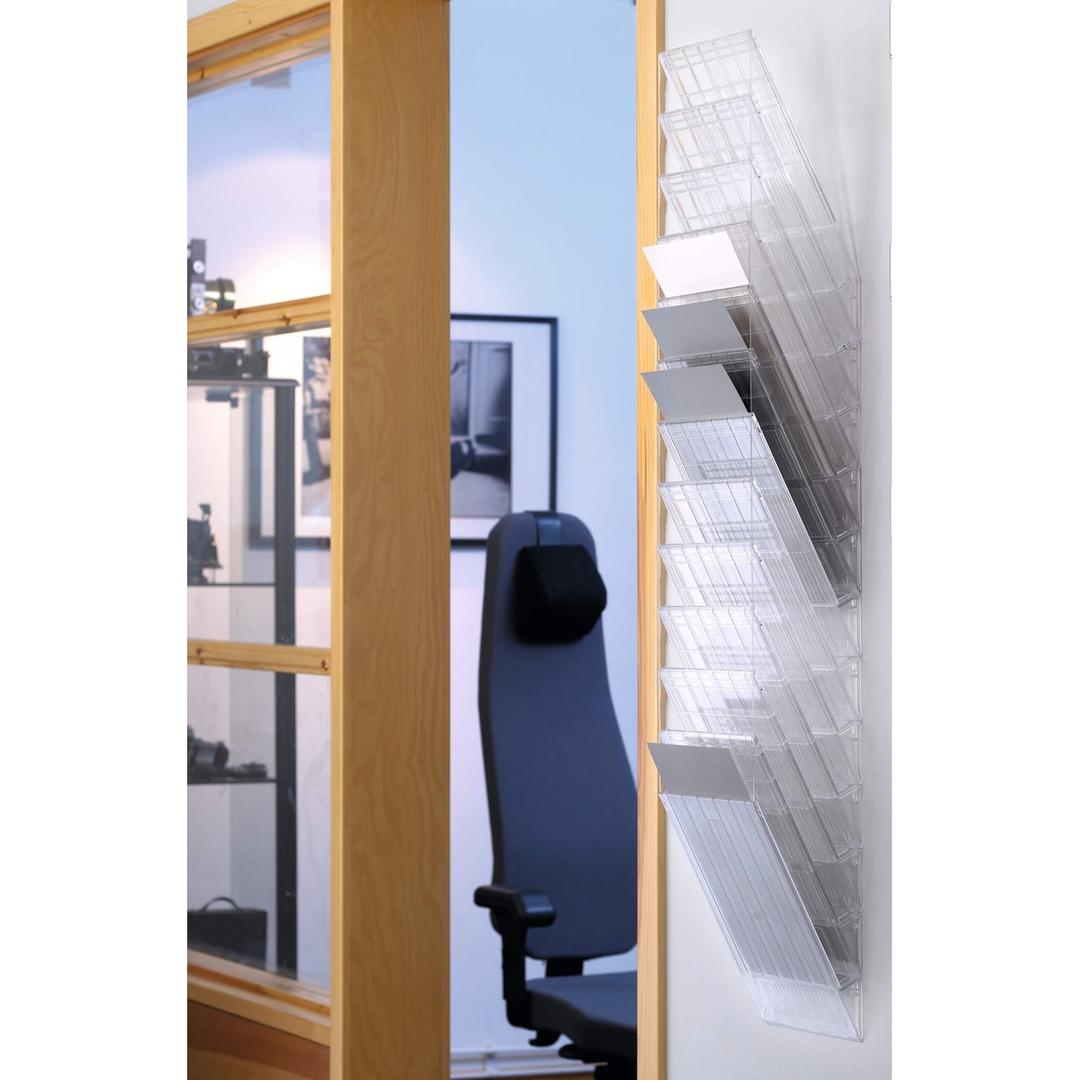A4 portrait, 12 compartiments, transparent Trieur mural FLEXIBOXX DURABLE - Trieur mural FLEXIBOXX DURABLE A4 portrait, 12 compartiments, transparent, fixé au mur d'un bureau