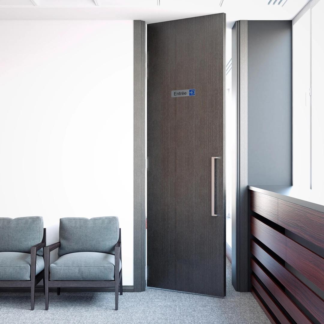 Plaque Entrée EXACOMPTA collée sur une porte vitrée
