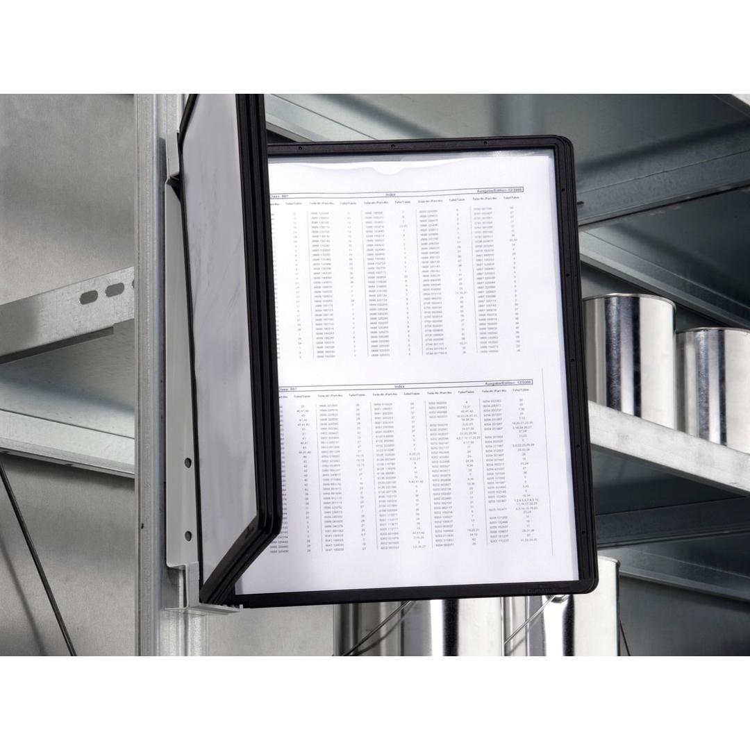 Porte document magnétique VARIO à pochettes noires fixé sur un rayonnage métallique