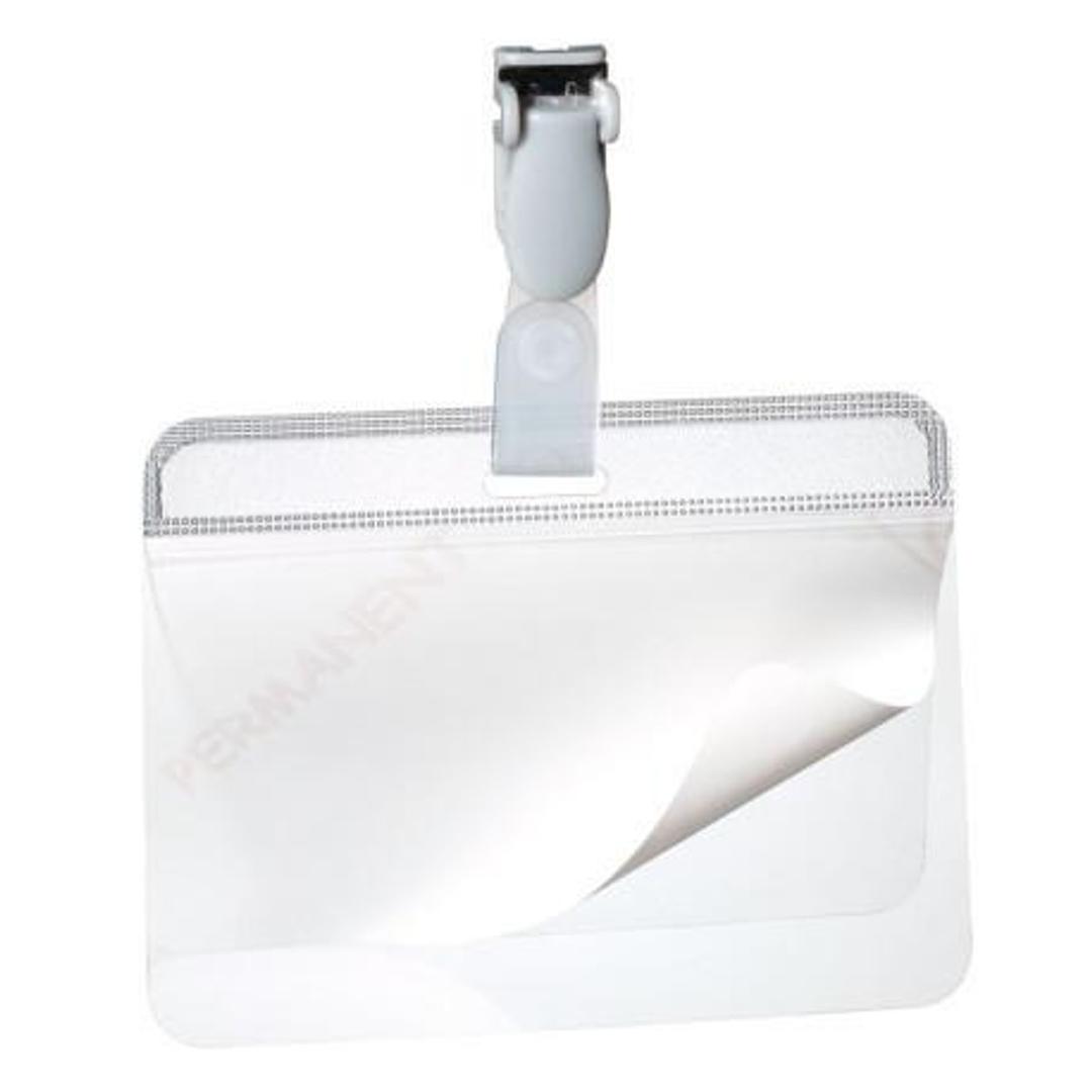 Film de protection retiré pour refermer le porte badge autoplastifiant DURABLE