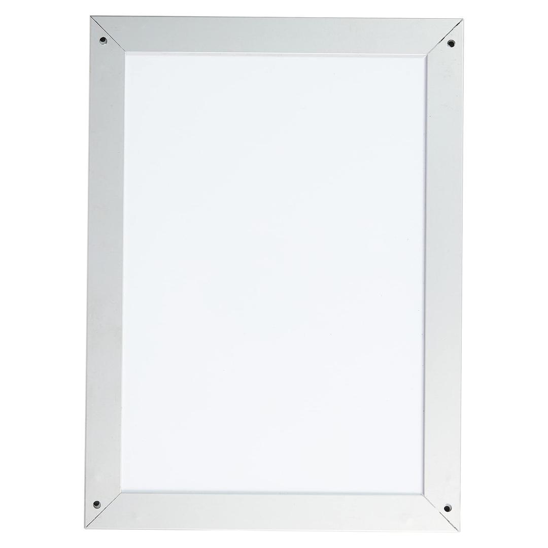 Porte affiche Bi-Office Snap et ses quatre trous de fixation