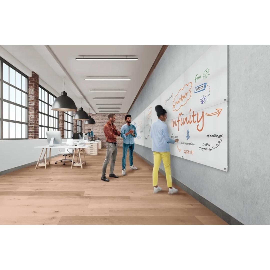 Magnétique sans cadre, 900 x 600 mm Tableau blanc Infinity NOBO - Mur de tableaux blancs nobo Infinity dans un open space