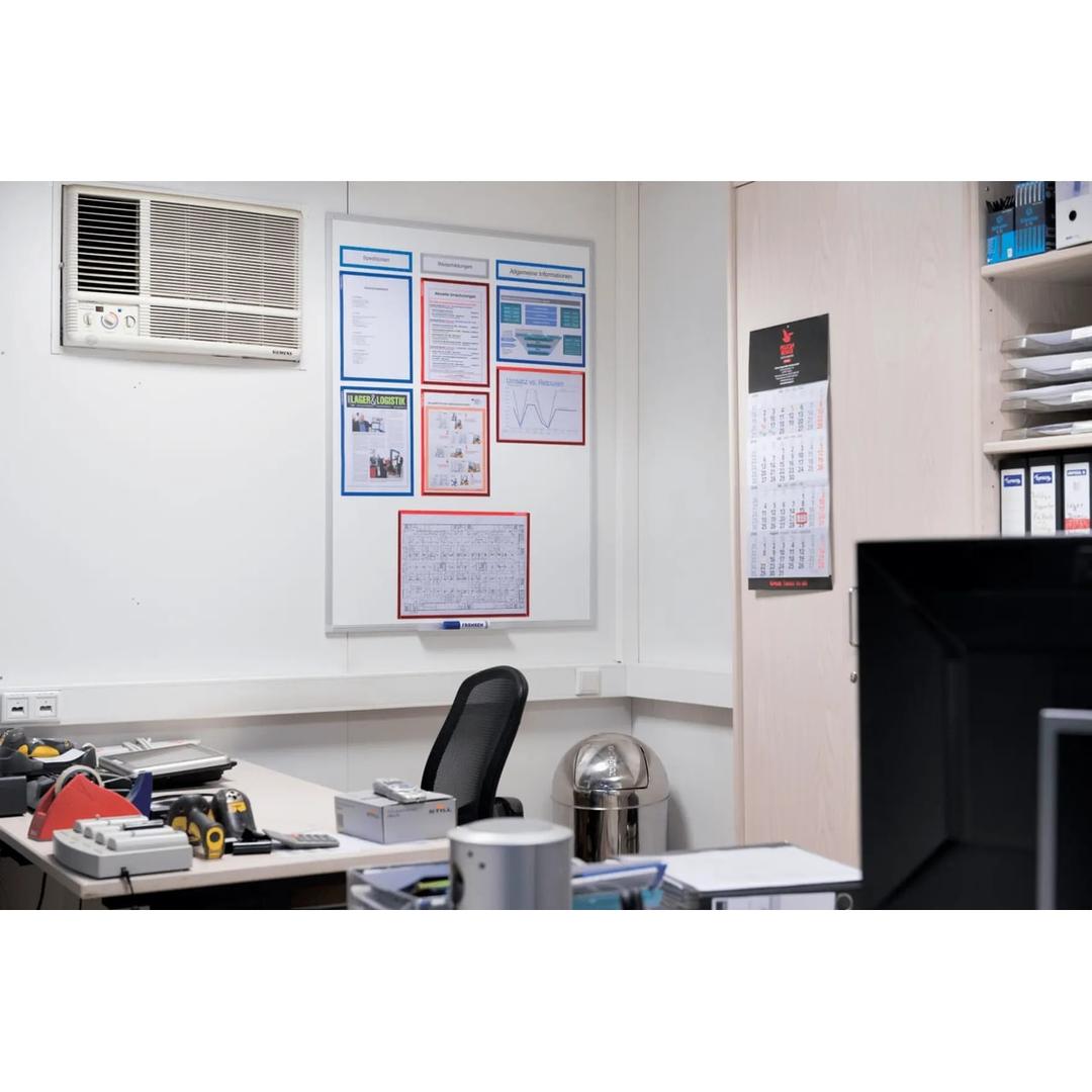 Tableau blanc FRANKEN ECO dans un bureau équipé