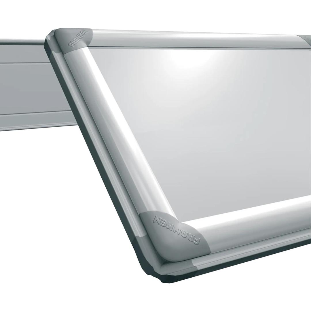 Détail du coin et du cadre aluminium FRANKEN PRO PLUS