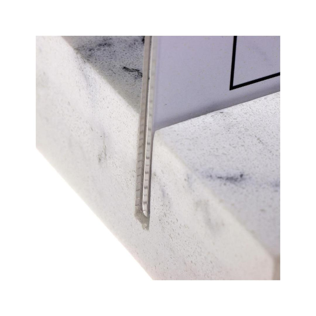 Encoche du socle en polystone du présentoir EUROPEL