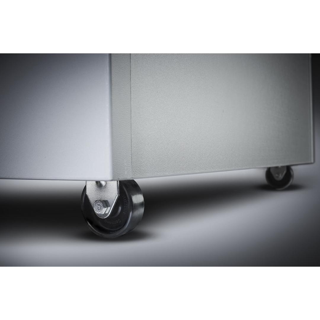 Destructeur DAHLE 719 : socle sur roulettes pour le déplacer facilement