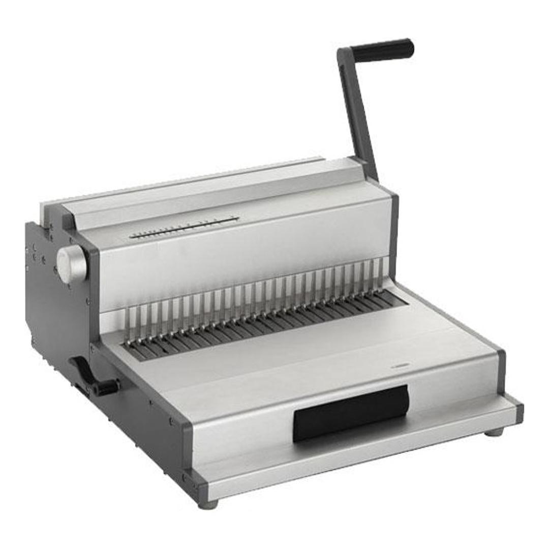 Relieur multifonction, plastique, métal et coil RMT 360 FALCON K - Relieur multifonction Falcon K RMT 360, vue de trois quarts avec le bras de fermeture, les griffes et le rouleau coil