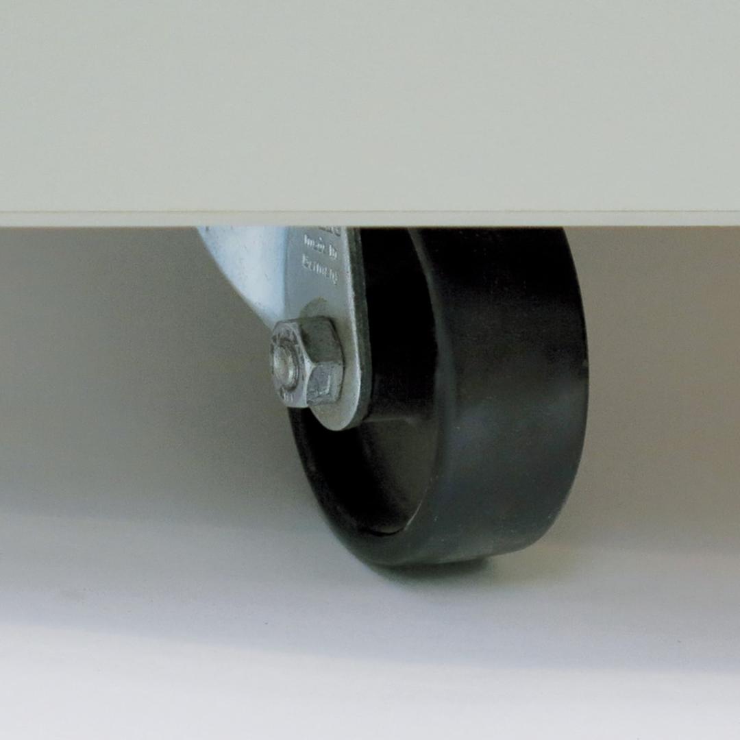 Destructeur DAHLE 119 : socle sur roulettes pour le déplacer facilement
