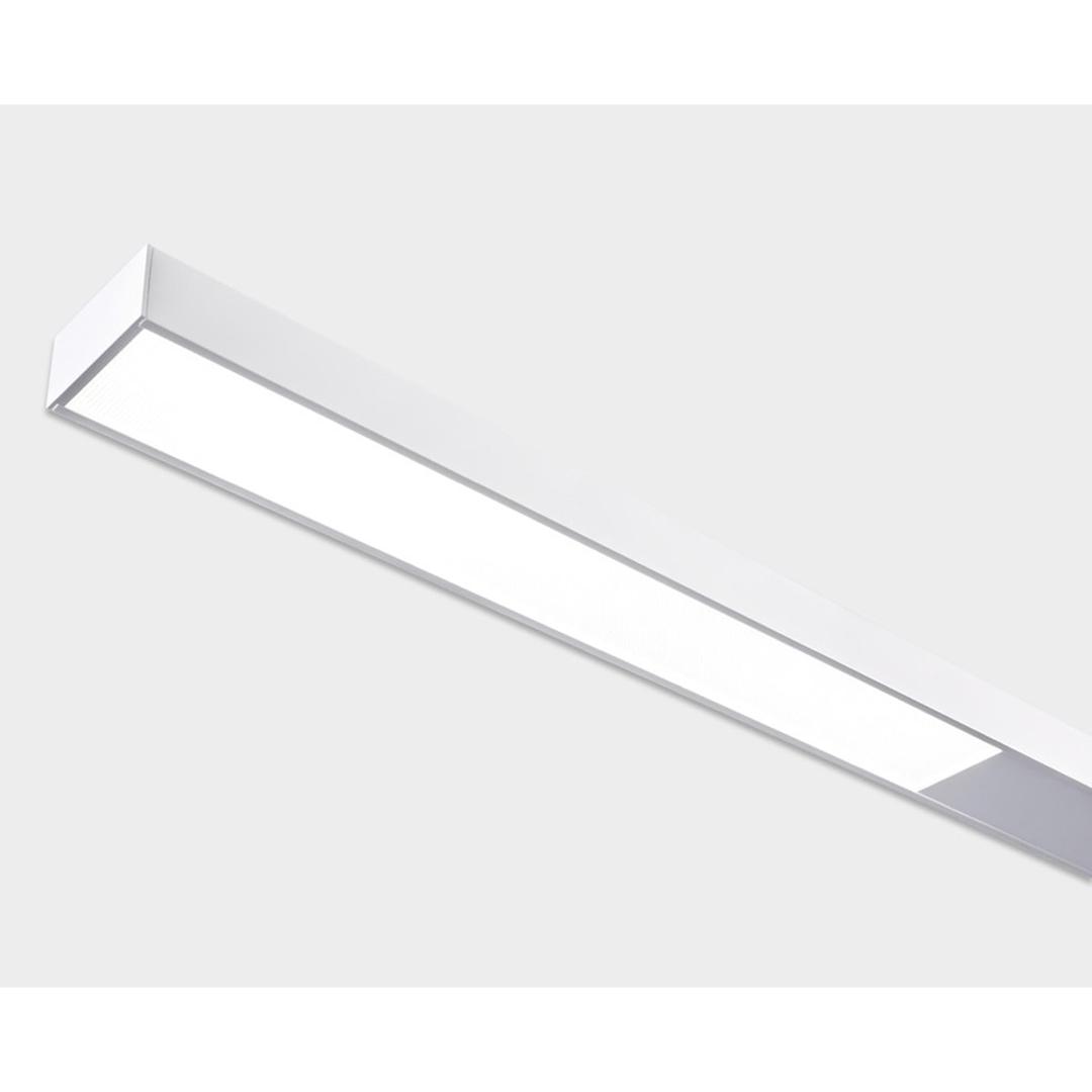 Lampadaire LED de bureau, 3 970 lumens Beryll blanc HANSA - Lampadaire Hansa Beryll blanc, tête allumée