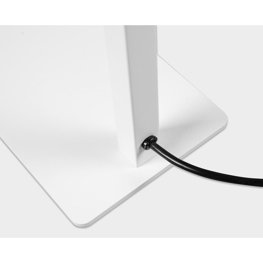 Lampadaire LED de bureau, 3 970 lumens Beryll blanc HANSA - Lampadaire Hansa Beryll blanc, branchement du câble au pied