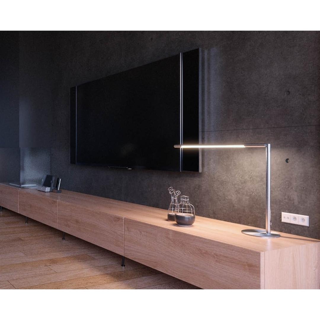 Lampe de bureau LED, IRC supérieur à 90 Aura argent HANSA - Lampe de bureau Hansa Aura argent, sur un meuble