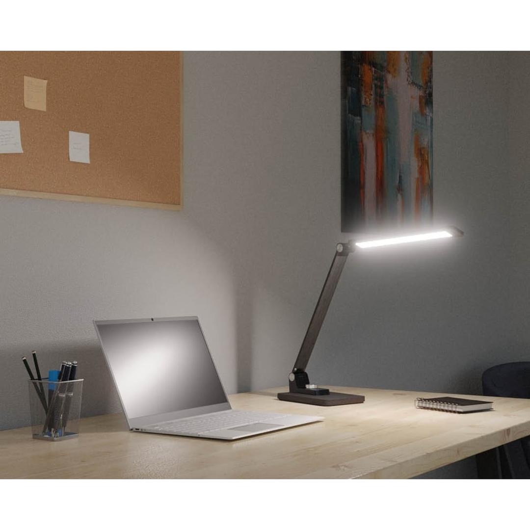 Lampe de bureau LED, bouton variateur Breeze gris métallique HANSA - Lampe de bureau Hansa Breeze gris métallique, allumée sur un bureau