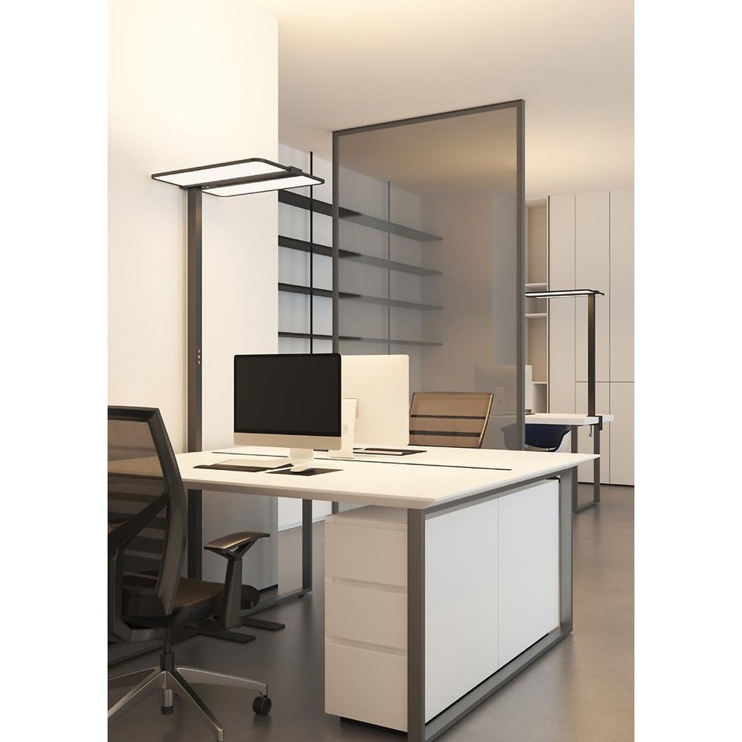 Lampadaire LED, détecteur de présence ATLAS UNILUX - Lampadaire LED UNILUX ATLAS noir, en situation à côté d'un bureau