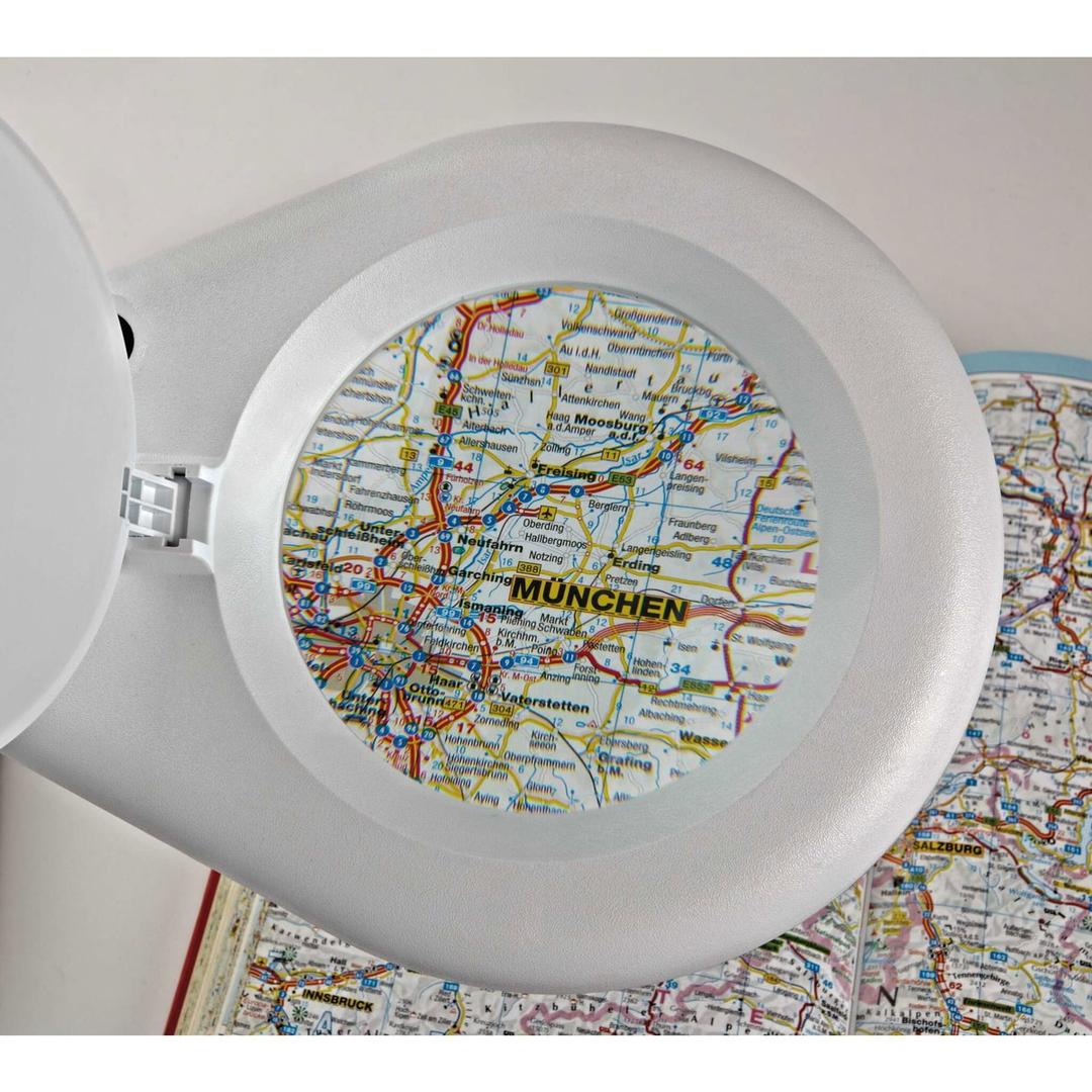 Lampe loupe LED sur pied, 3 dioptries viso sur pied blanc MAUL - Lampe loupe LED sur pied MAULviso blanc, en situation