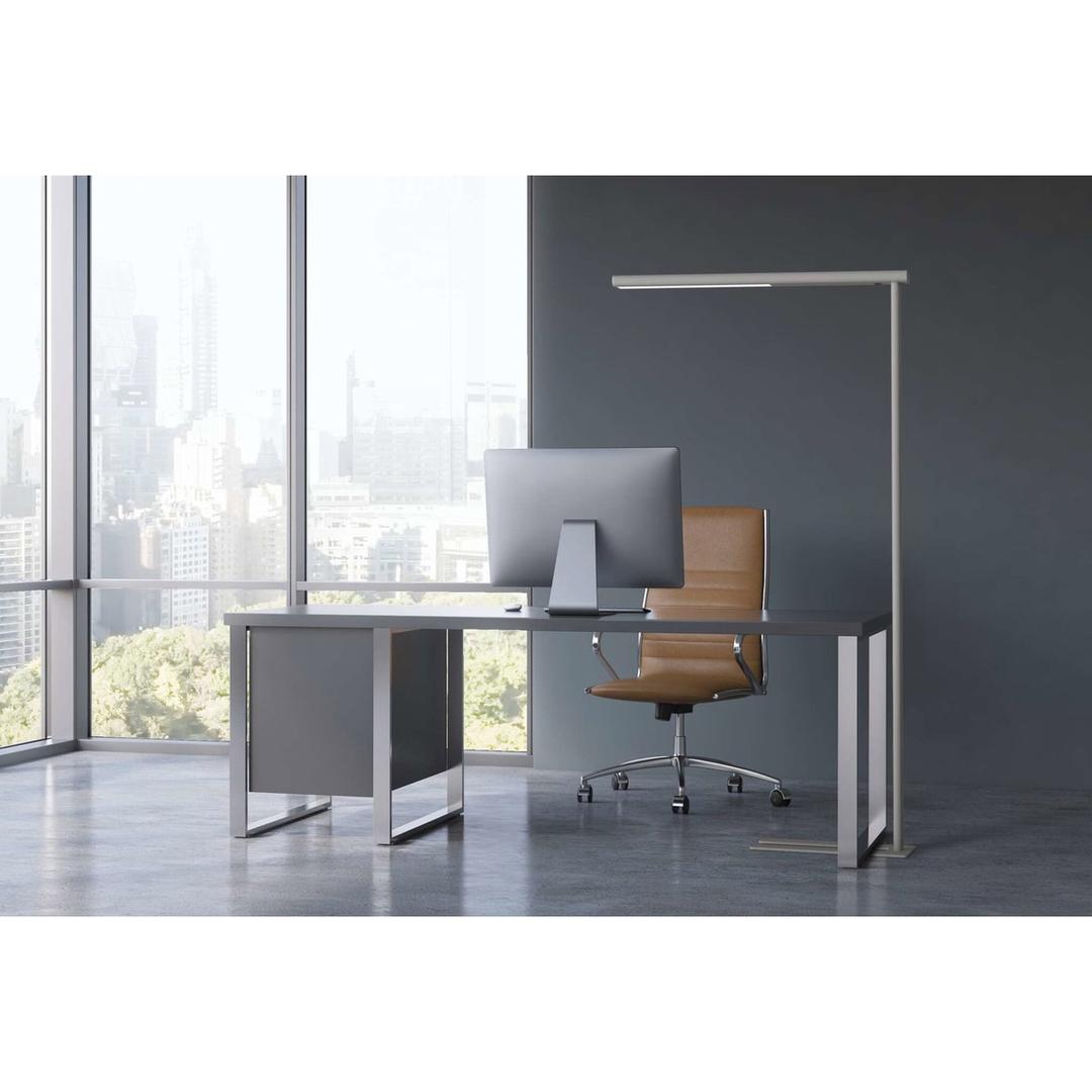Lampadaire LED, direct et indirect jet argent MAUL - Lampadaire LED MAULjet argent, en situation