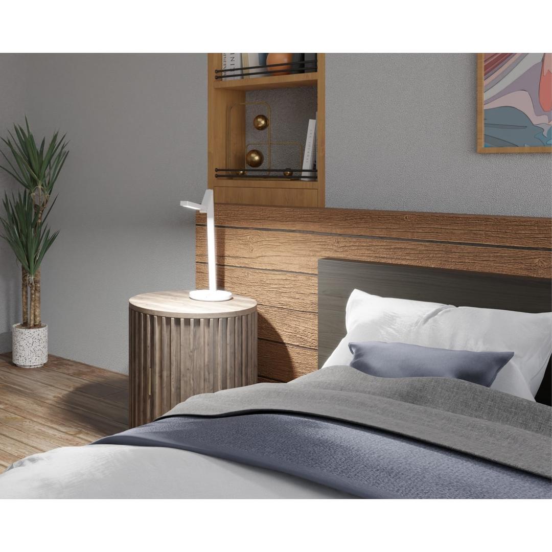 Lampe de bureau LED, double bras Cascade blanc HANSA - Lampe de bureau Hansa Cascade blanc, sur une table de chevet