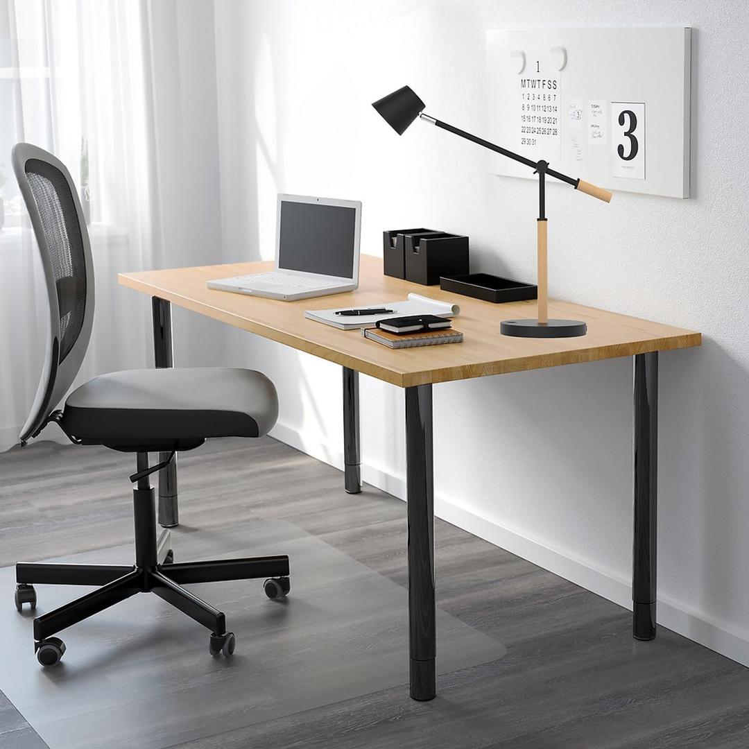Lampe de bureau LED, port USB-C VICKY UNILUX - Lampe de bureau LED UNILUX VICKY noir et hêtre, en situation sur un bureau