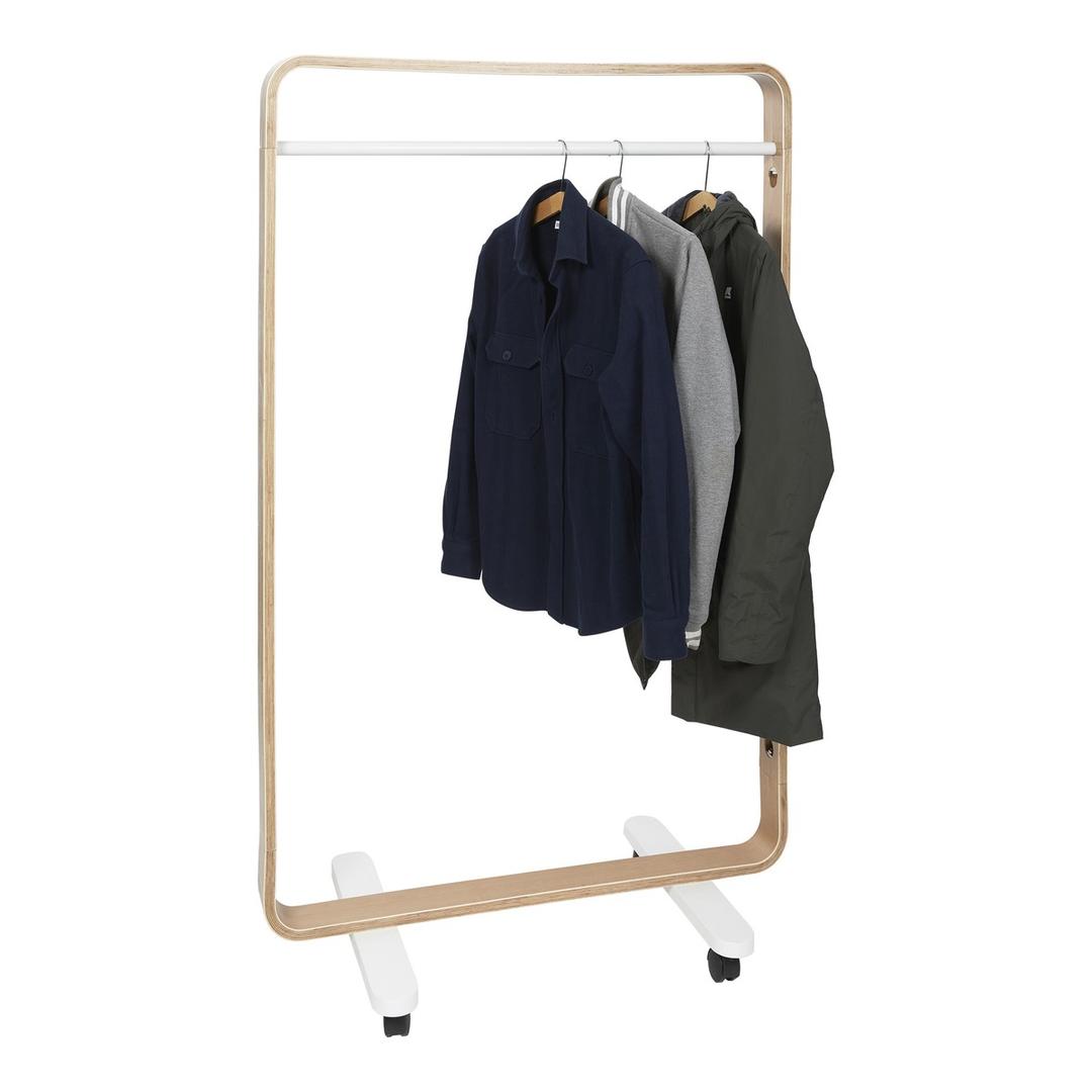 Portant à vêtements mobile, cadre en hêtre BOX ALBA - Portant à vêtements mobile ALBA BOX, en usage
