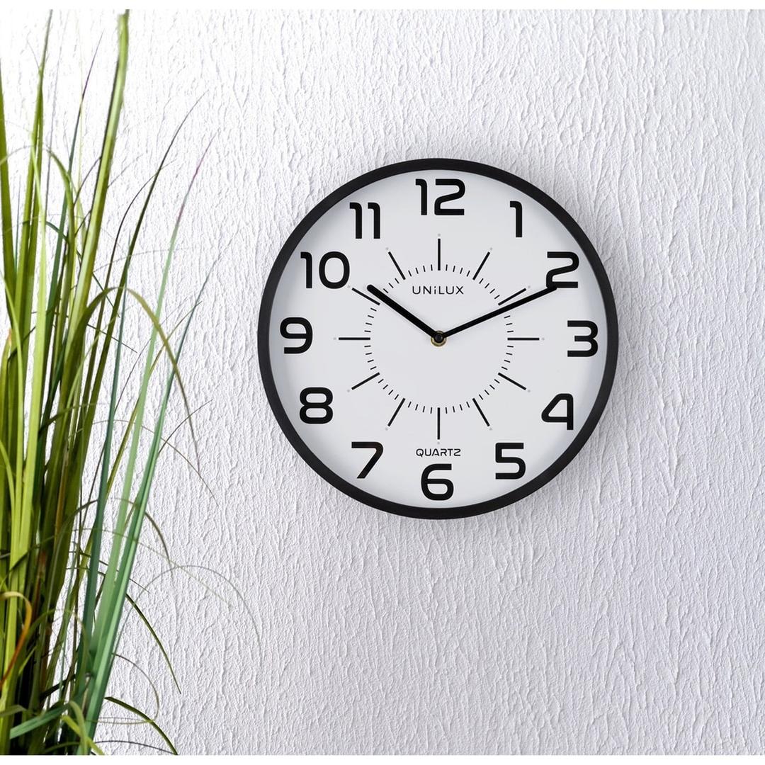 Grande horloge murale silencieuse, Ø 38 cm MAXI POP noir UNILUX - Grande horloge murale silencieuse UNILUX MAXI POP noir, en situation