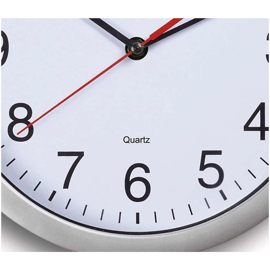 Horloge murale à quartz silencieuse, Ø 25 cm run quartz argent MAUL - Horloge murale à quartz silencieuse MAUL run quartz argent, détail du cadran