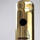 Cendrier sur pied en inox, socle béton SMOKER POLE doré SECURIT - Cendrier sur pied en inox Securit SMOKER POLE doré, ouverture du fût