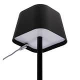 Lampe de table LED sans fil, abat-jour carré GEORGINA SECURIT - Câble de charge magnétique branché sous l'abat-jour de la lampe Securit GEORGINA noire