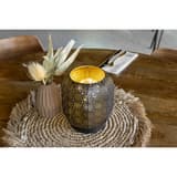 Lanterne LED sans fil, métal ajouré MARRAKECH SECURIT - Lanterne Securit MARRAKECH allumée sur une table de restaurant