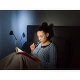 Lampe de lecture LED tour de cou, mains libres LOOPLight WEDO - Lecture au lit avec la lampe tour de cou WEDO LOOPLight
