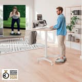 Planche d'équilibre pour bureau assis-debout Ergo Active LEITZ - Planche d'équilibre LEITZ Ergo Active, en situation au bureau debout