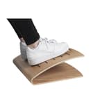 Repose-pieds réversible en hêtre, plat ou balancier Ergofeet bois ALBA - Repose-pieds ALBA Ergofeet bois, pieds posés