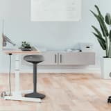 Tabouret assis-debout Ergo Active assis-debout gris foncé LEITZ - Tabouret assis-debout LEITZ Ergo Active assis-debout gris foncé, en situation à un bureau