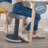 Tabouret assis-debout Ergo Cosy assis-debout 2 en 1 gris LEITZ - Tabouret assis-debout LEITZ Ergo Cosy assis-debout 2 en 1 gris, en situation