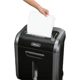 Destructeur Fellowes Powershred® 79Ci 4 x 38 mm (Niveau de sécurité DIN P-4) détruisant 16 feuilles avec technologie 100% anti-bourrage et sécurité SafeSense®.