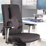 3 sections lombaires et coussin haut du dos, noir Support dorsal Professional Series FELLOWES - Support dorsal Fellowes Professional Series à mémoire de forme sur une chaise de bureau