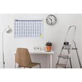 Permanent, 90 x 60 cm, impression en allemand et en anglais Tableau planning annuel X-tra!Line FRANKEN - Tableau planning annuel FRANKEN X-tra!Line au mur d'un bureau, en situation