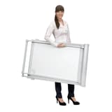 Magnétique, quatre pieds pliables, 2 bras latéraux Chevalet de conférence PRO Deluxe Standard FRANKEN - Chevalet FRANKEN PRO Deluxe Standard replié, porté à la main