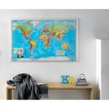 137 x 97 cm, échelle 1:33 000 000, légende en anglais Carte du monde pelliculée FRANKEN - Carte du monde pelliculée FRANKEN accrochée au mur, en situation
