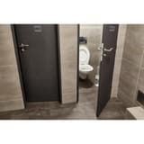 Aspect aluminium brossé, 75 x 75 mm Plaque adhésive WC 67179E EXACOMPTA - Plaque WC EXACOMPTA 67179E collée sur une porte de toilettes